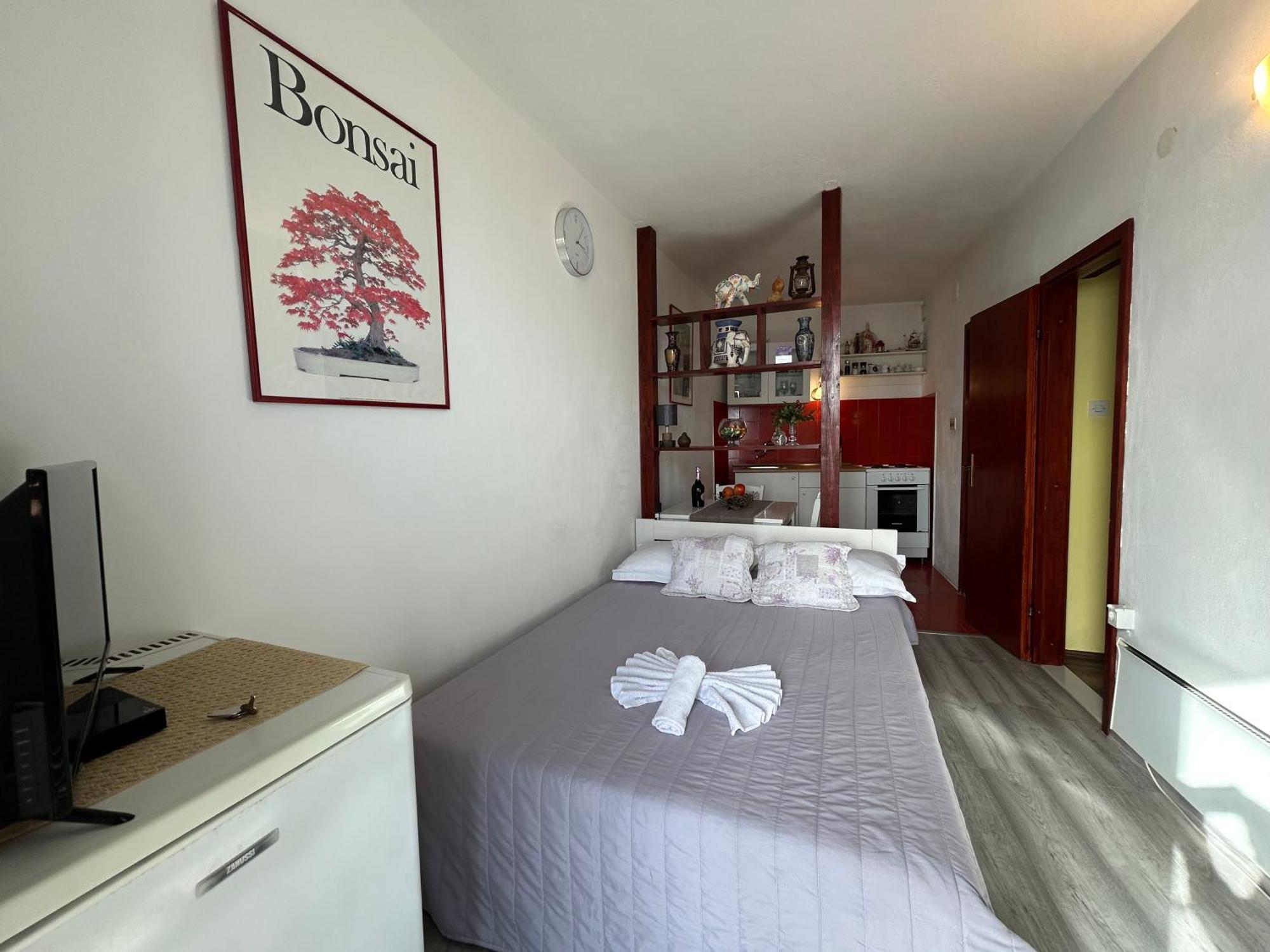 Seafront Apartment+balcony Podgora